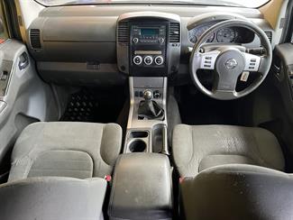2012 Nissan Navara - Thumbnail