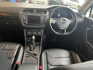 2016 Volkswagen Tiguan - Thumbnail