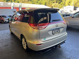 2006 Toyota Estima - Thumbnail