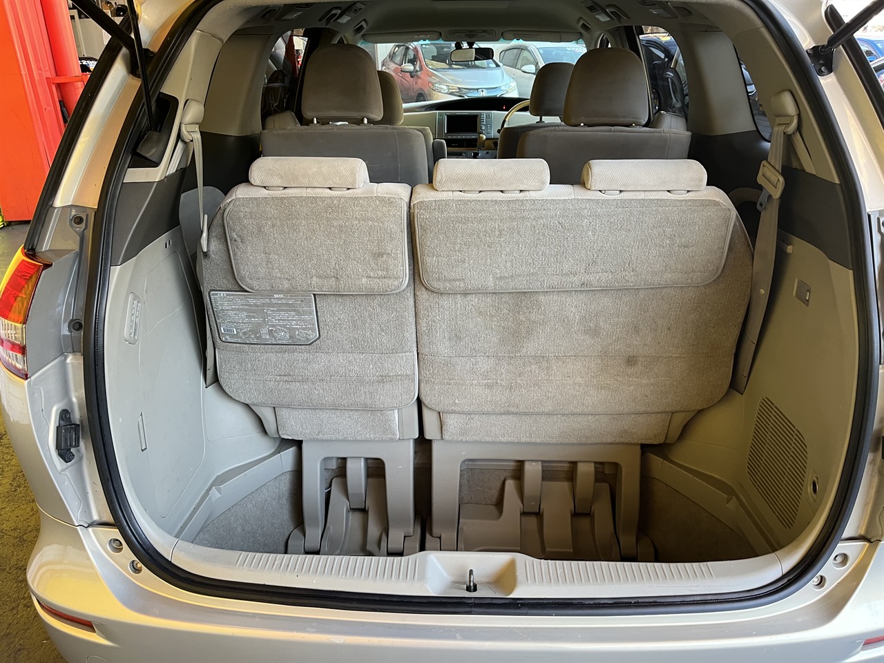 2006 Toyota Estima