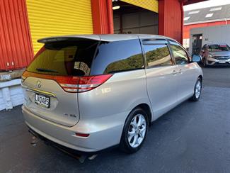 2006 Toyota Estima - Thumbnail