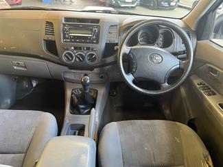 2010 Toyota Hilux - Thumbnail