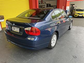 2005 BMW 323I - Thumbnail