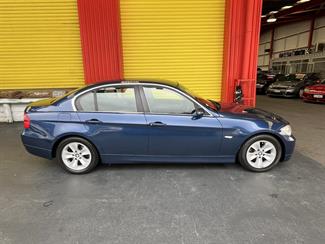 2005 BMW 323I - Thumbnail