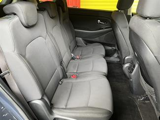 2014 Kia Carens - Thumbnail