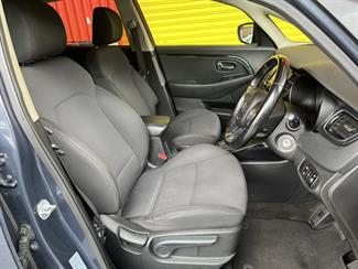 2014 Kia Carens - Thumbnail