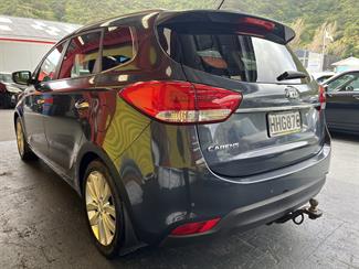 2014 Kia Carens - Thumbnail