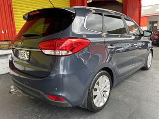 2014 Kia Carens - Thumbnail