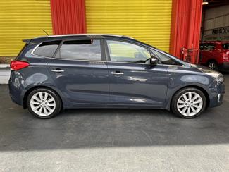 2014 Kia Carens - Thumbnail