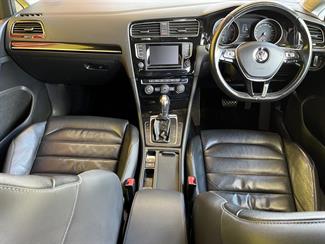 2013 Volkswagen Golf - Thumbnail