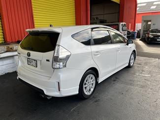 2012 Toyota Prius - Thumbnail