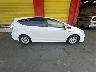 2012 Toyota Prius - Thumbnail